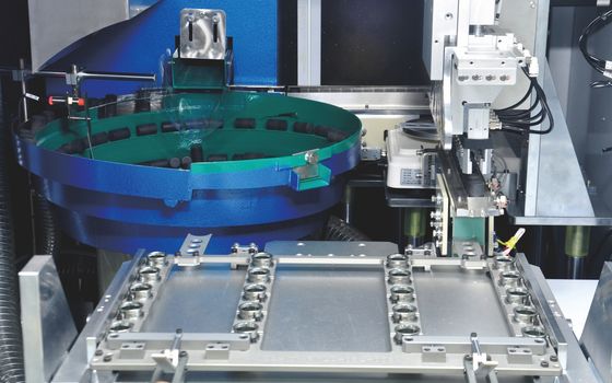 पूरी तरह से स्वचालित सॉर्टर सेमीकंडक्टर चिप बनाने की मशीन 220V/50Hz